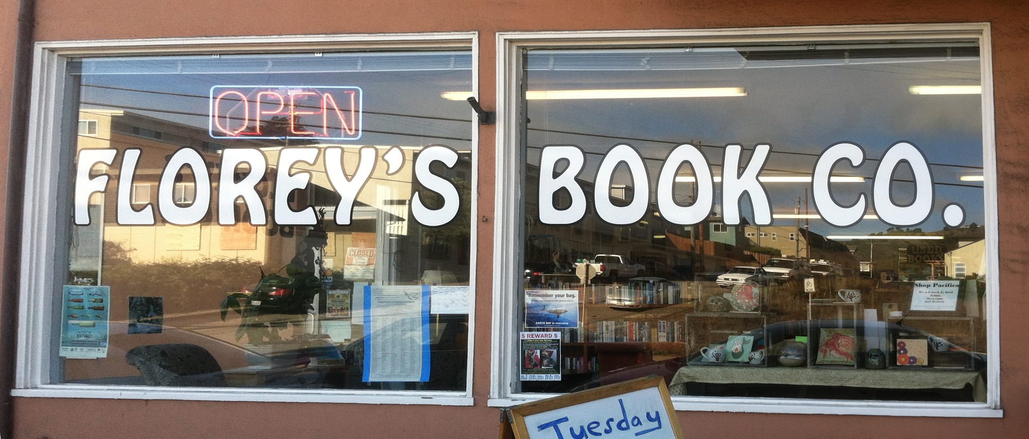 Store front: Florey's Book Co.
